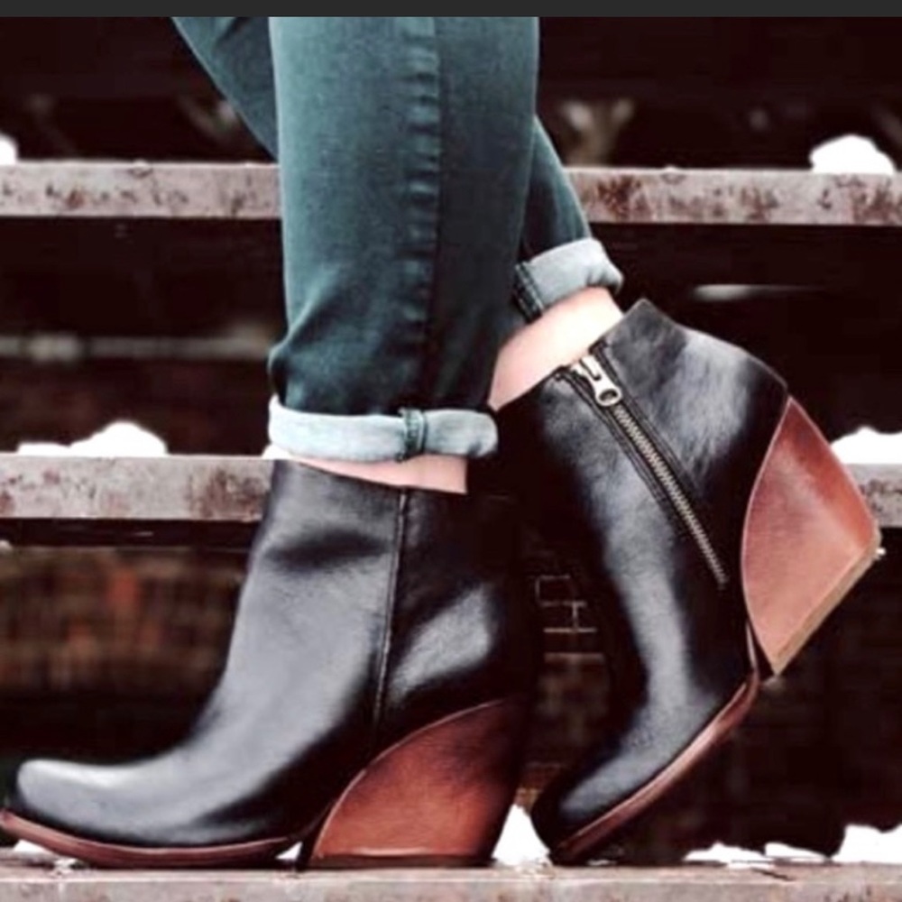 Kork Ease Booties